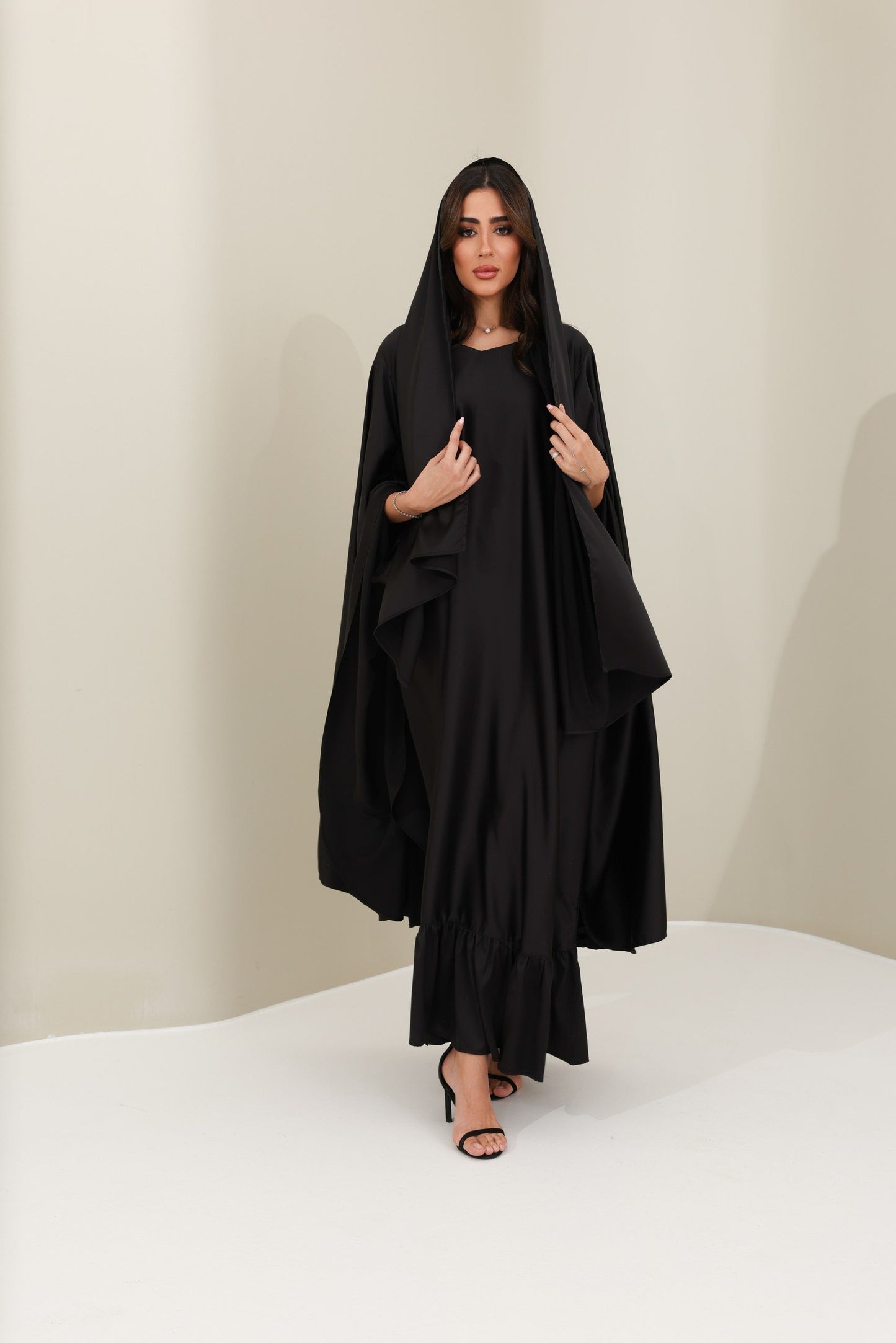 LYNALA ABAYA BLACK