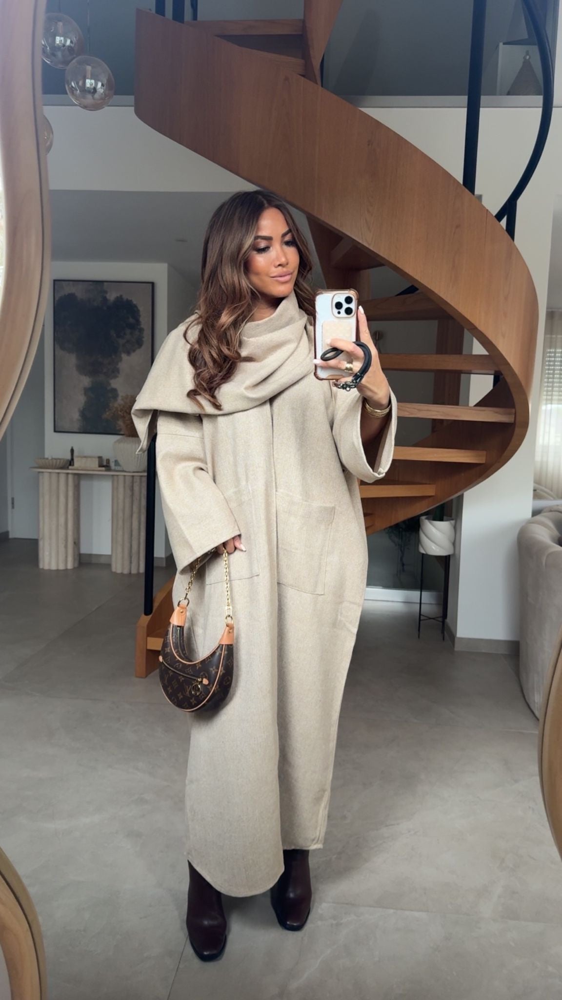 MANTEAU ECHARPE SOLENYA BEIGE - DESIGN MADE IN UAE