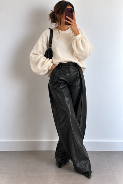 PANTALON NOIR EN SIMILI CUIR 81736