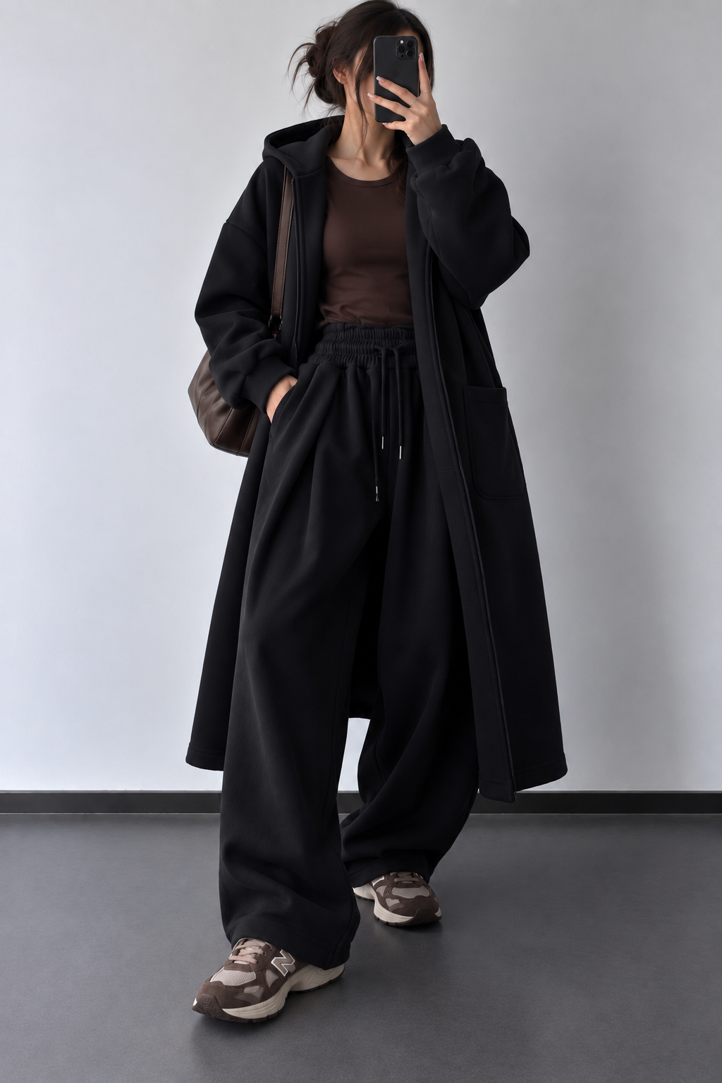 VESTE NOIRE À CAPUCHE 90553